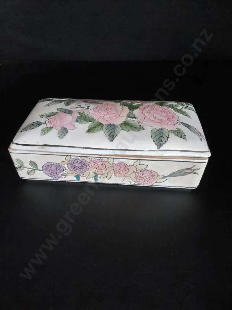 VINTAGE CHINESE PORCELAIN TRINKET BOX L18.5CM H5CM D10CM Image 1++
