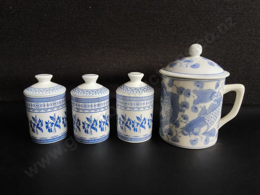CHINESE LIDDED MUG AND SET OF OF 3 LIDDED CANISTERS, TALLEST H 14 CM Image 1++