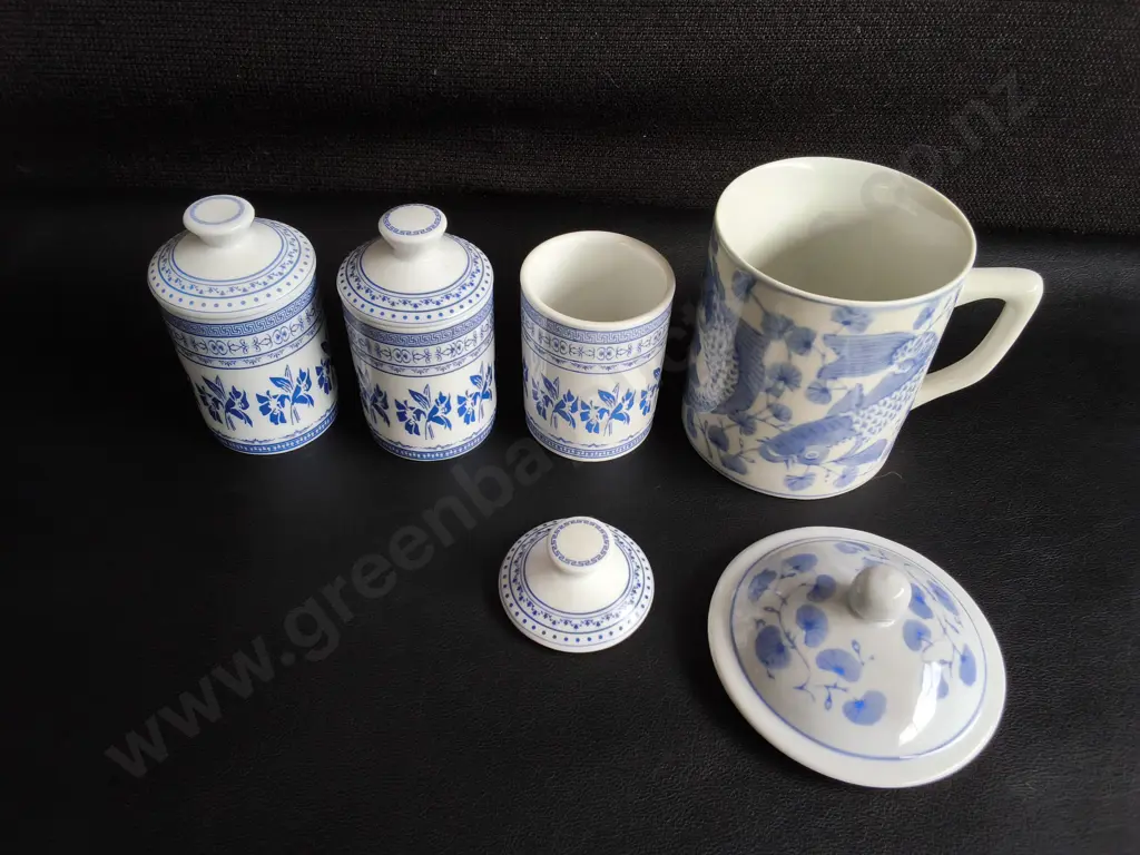 CHINESE LIDDED MUG AND SET OF OF 3 LIDDED CANISTERS, TALLEST H 14 CM Image 1++