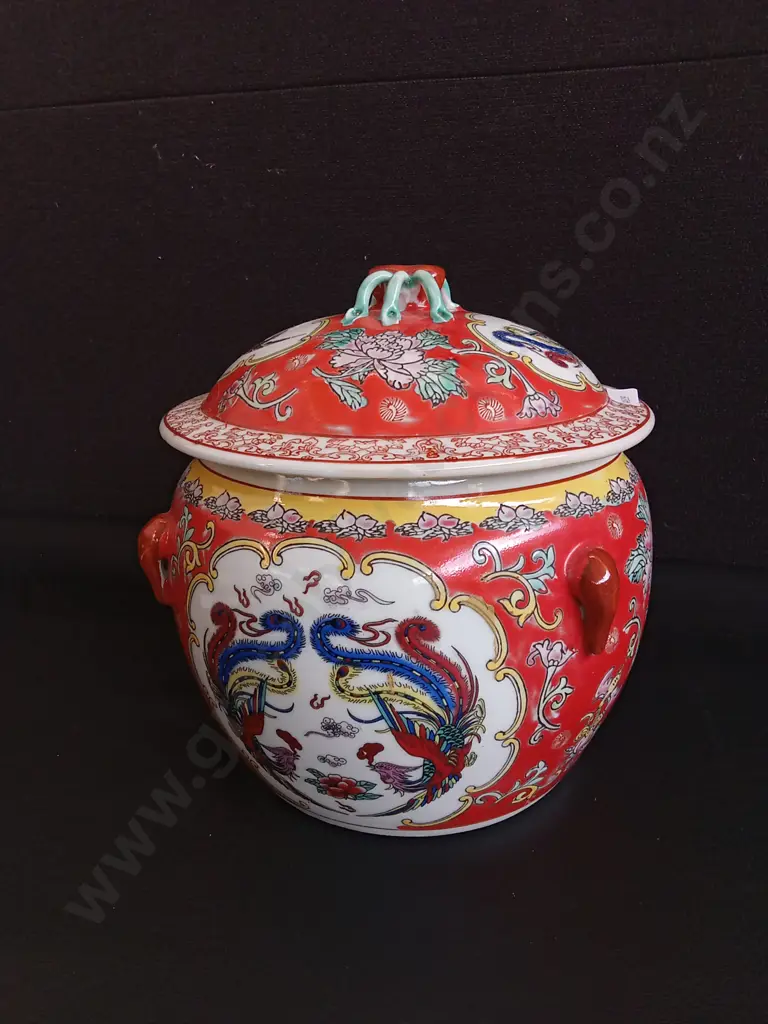 CHINESE PARANAKAN STYLE KAMCHENG COVERED LIDDED JAR, H 22 CM Image 1++