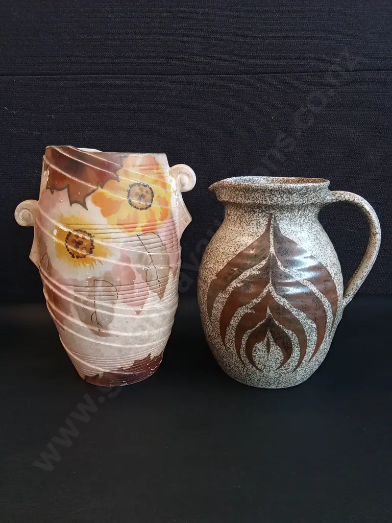 PAIR OF CERAMIC VASES, TALLEST H 22.5 CM Image 1++