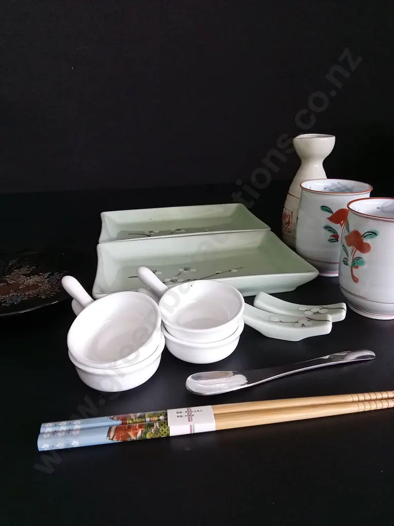 14 PIECES OF ASIAN KITCHENWARE Image 1++
