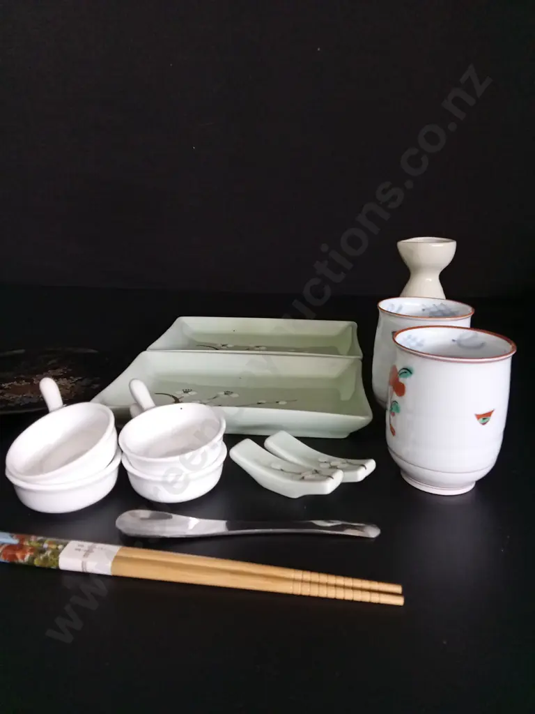14 PIECES OF ASIAN KITCHENWARE Image 1++