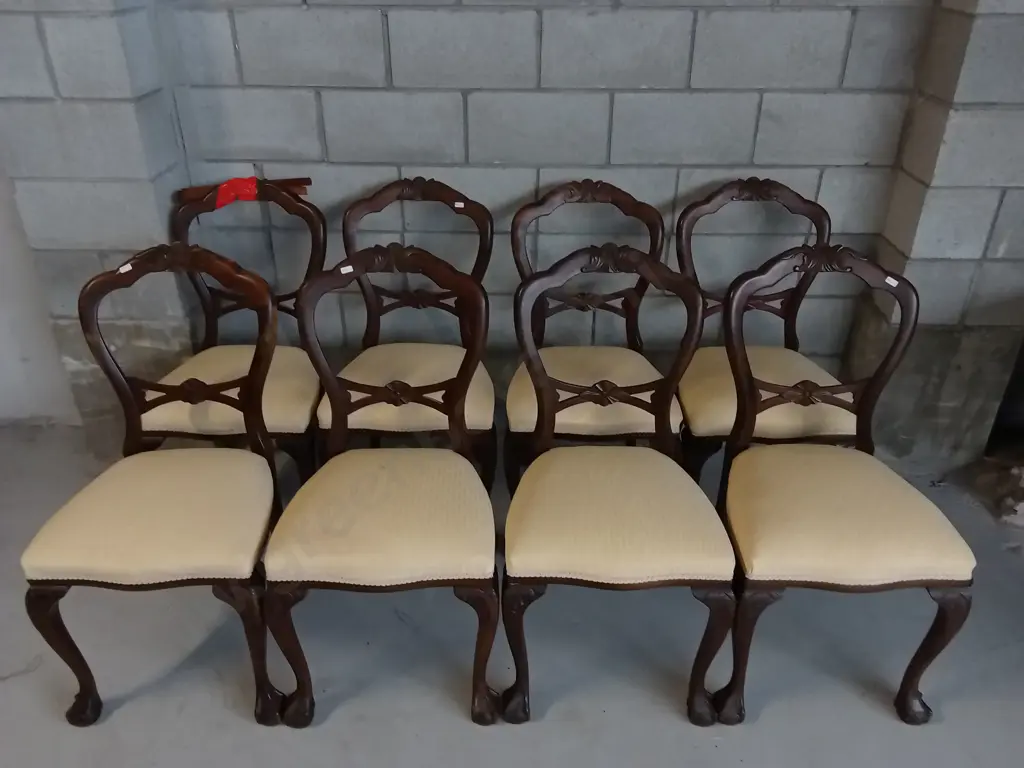 VINTAGE WALNUT BURL VENEER OVAL 8 SEATER DINING TABLE WITH CARVED EDGES, AND 8 CUSHIONED CHAIRS, L 170CM X W 118CM Image 1++