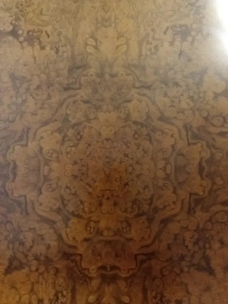VINTAGE WALNUT BURL VENEER OVAL 8 SEATER DINING TABLE WITH CARVED EDGES, AND 8 CUSHIONED CHAIRS, L 170CM X W 118CM Image 1++