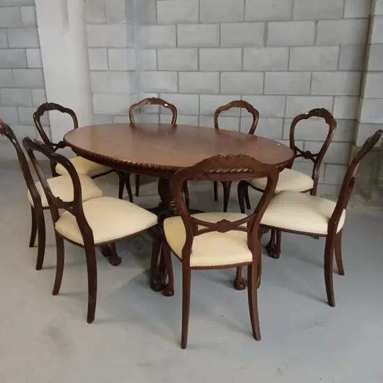 VINTAGE WALNUT BURL VENEER OVAL 8 SEATER DINING TABLE WITH CARVED EDGES, AND 8 CUSHIONED CHAIRS, L 170CM X W 118CM