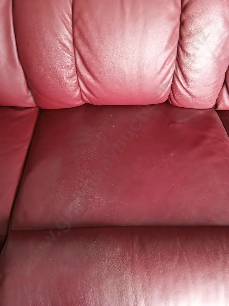 RED LEATHER 3 PERSON SOFA, L 180CM X D 90CM X H 103CM Image 1++