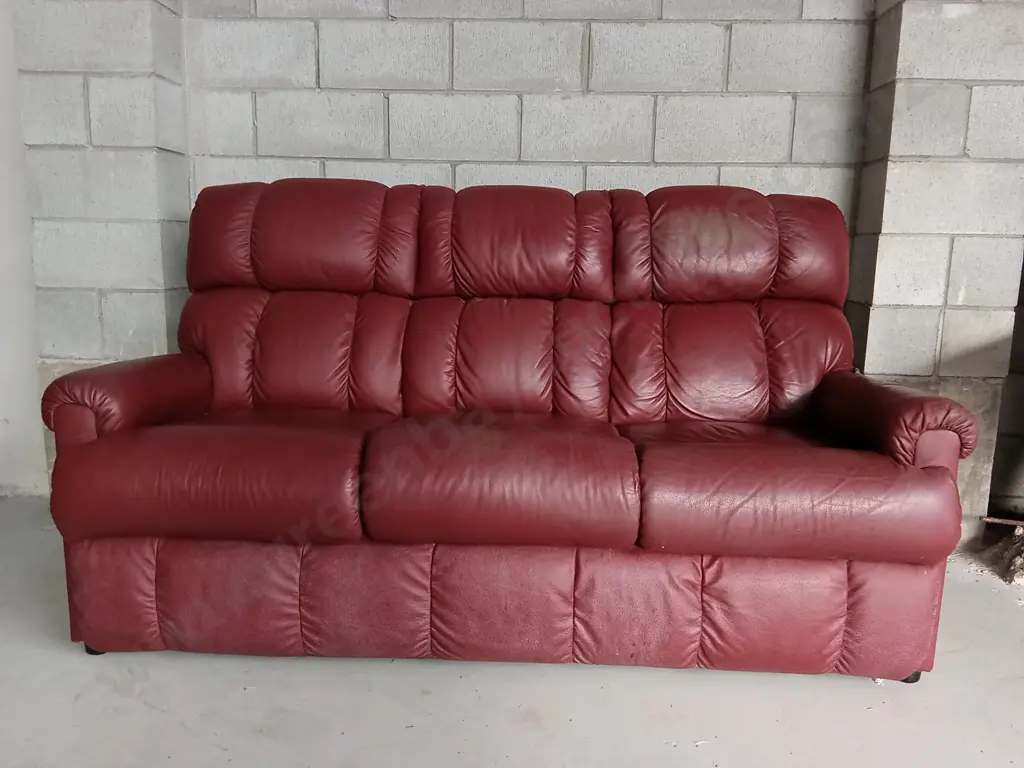 RED LEATHER 3 PERSON SOFA, L 180CM X D 90CM X H 103CM Image 1++