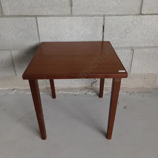SMALL WOODEN SIDE TABLE, 40CM X 40CM X 40CM