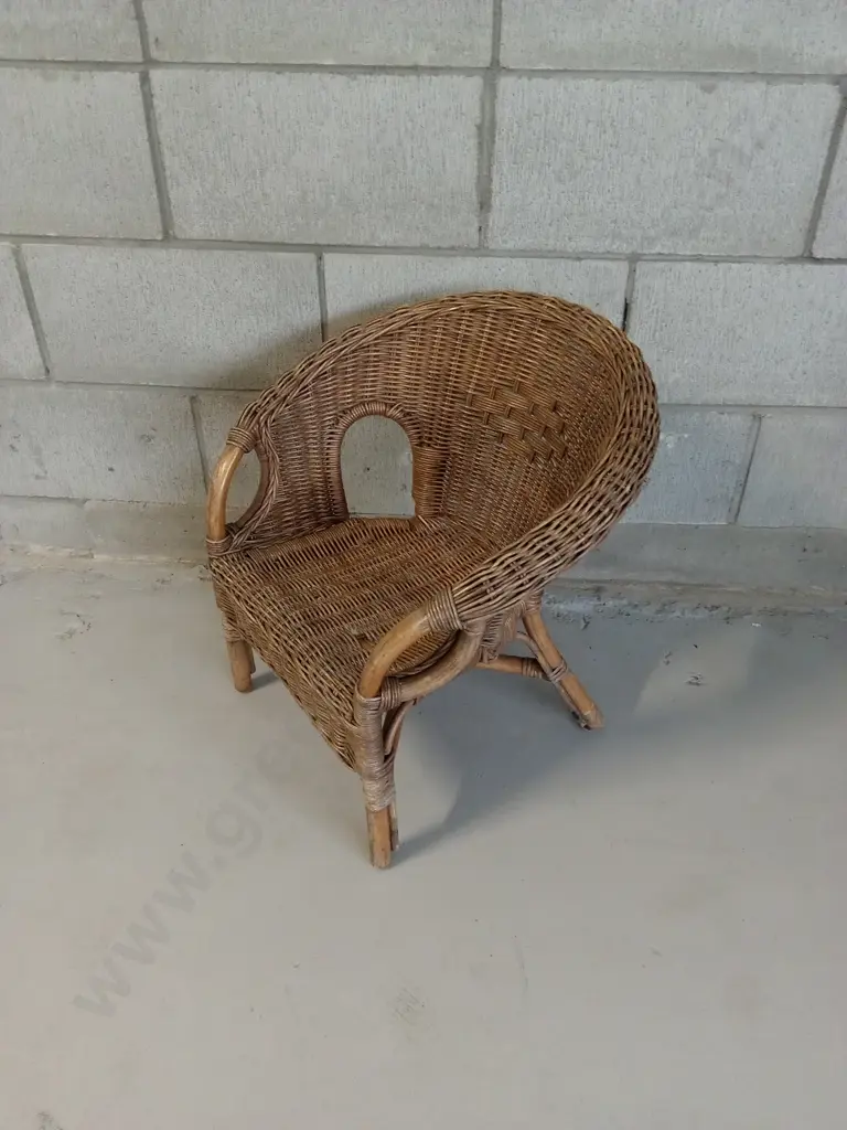 VINTAGE CHILDRENS RATTAN ARMCHAIR, HEIGHT IS 51CM Image 1++