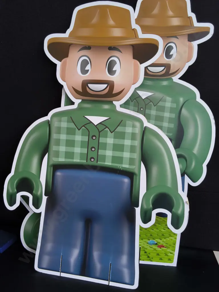 4 LEGO STYLE CARDBOARD CUTOUTS, TALLEST H 1.1 M Image 1++