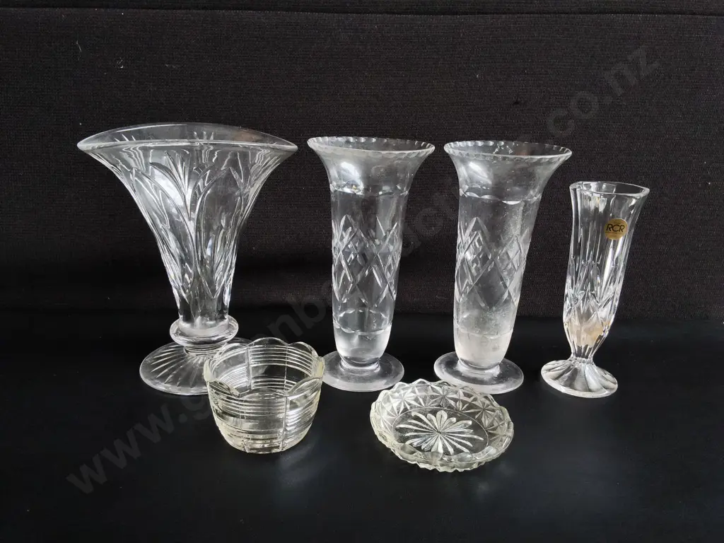 6 PIECES VINTAGE CUT GLASS, INCLUDING RCR ITALIA AND STUART ENGLAND, TALLEST H 20 CM Image 1++