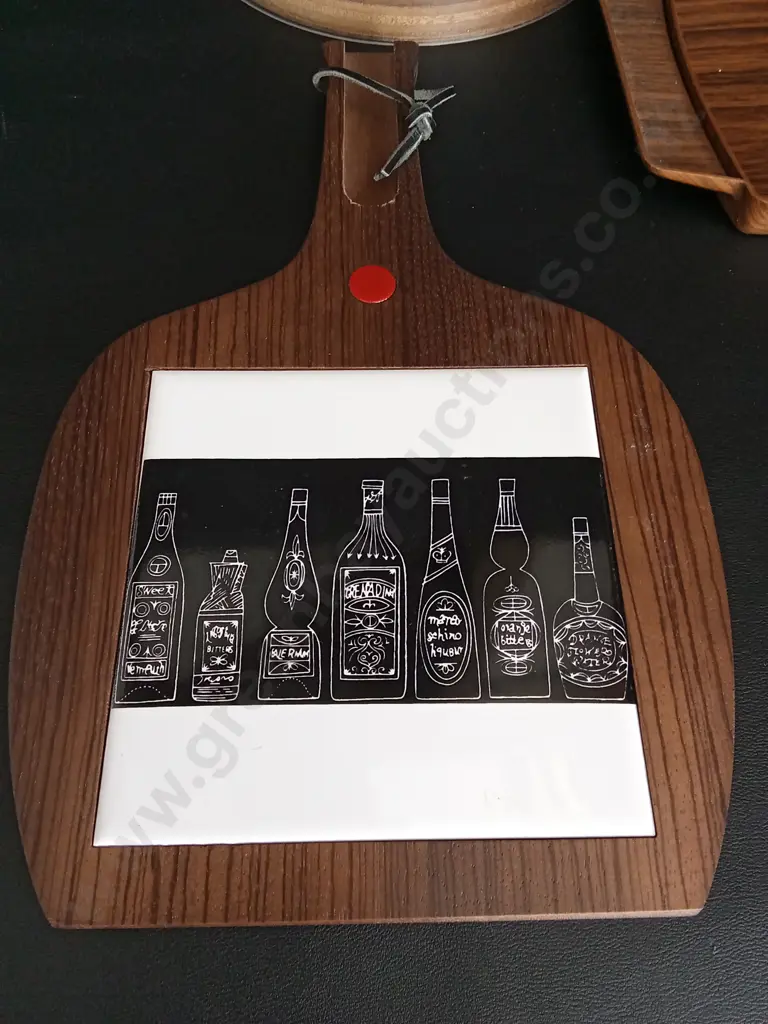 VINTAGE CHEESE BOARD, DOME AND SERVING TRAY L35CM Image 1++
