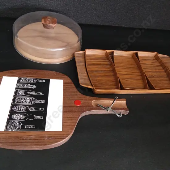 VINTAGE CHEESE BOARD, DOME AND SERVING TRAY L35CM
