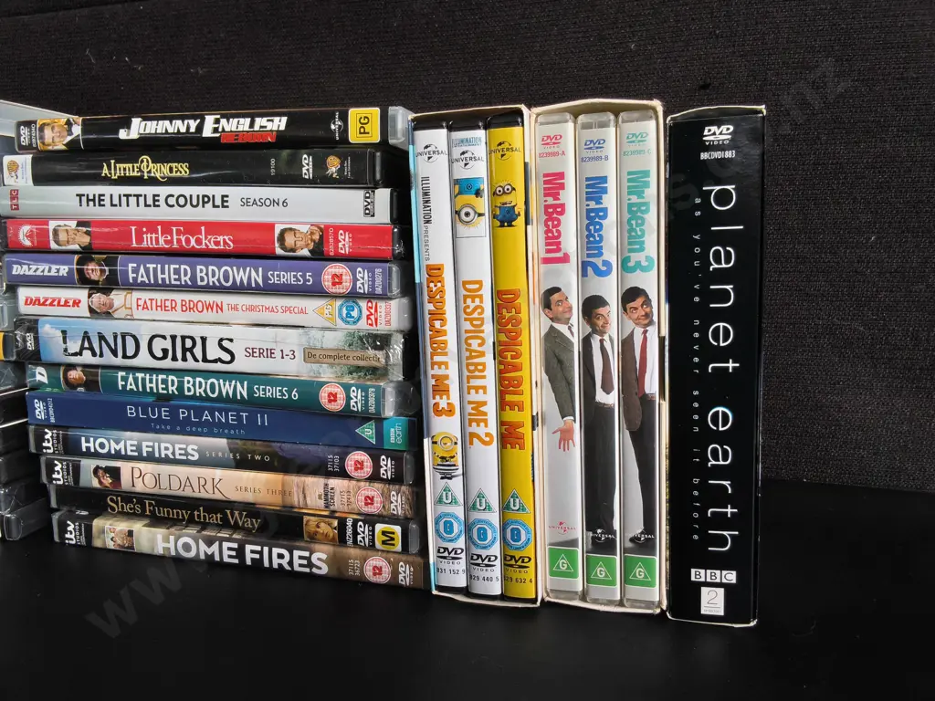 MIX OF DVDS, INCLUDING BOX SETS Image 1++