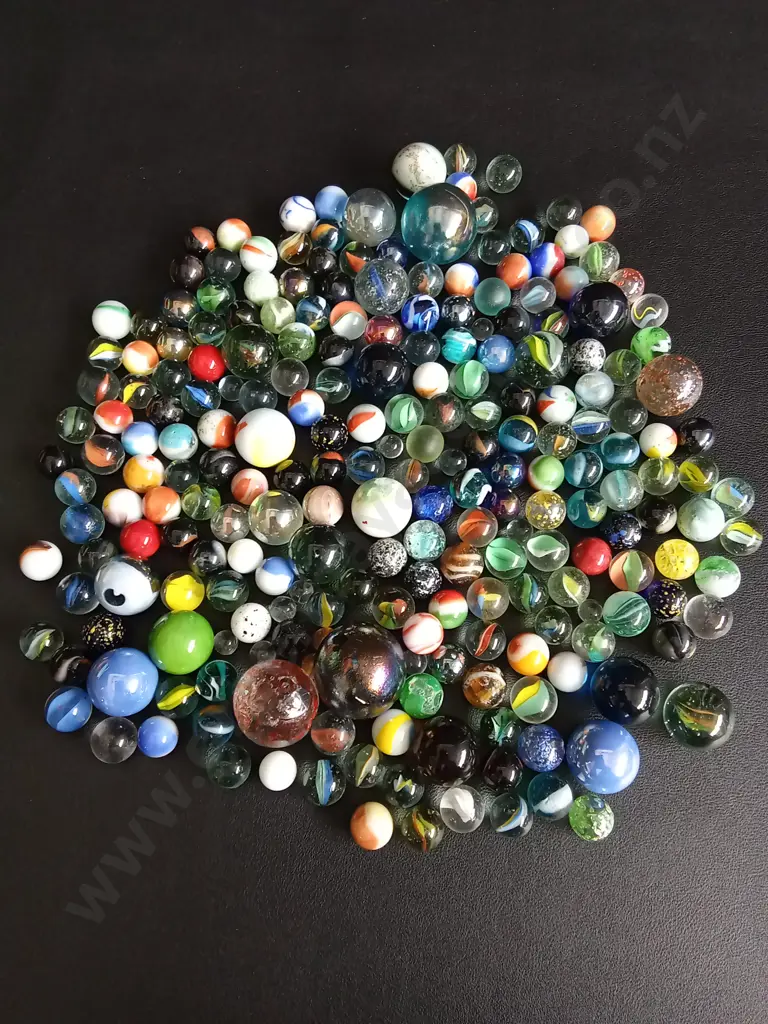 BOX OF MARBLES Image 1++