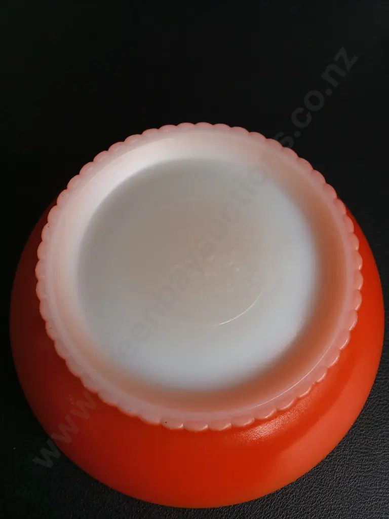 GLASS JAR H18CM AND AN ANCHOR HOCKING BOWL DIA 12CM Image 1++