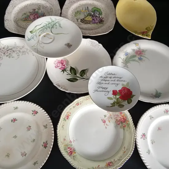 11 PLATES INCLUDING CROWN LYNN LARGEST DIA 25CM