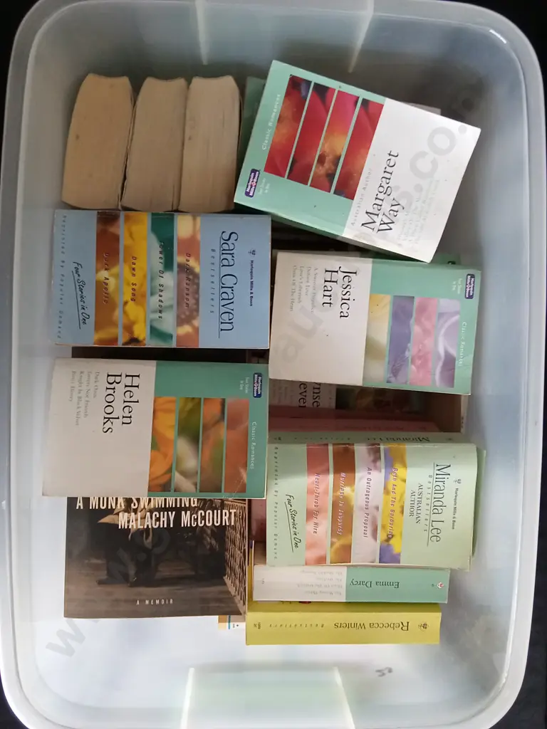 COLLECTION OF HARLEQUIN MILLS & BOON 4 IN 1 NOVELS AND MORE Image 1++