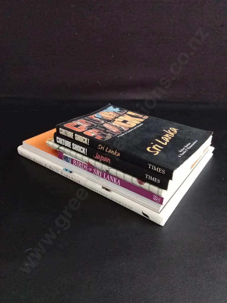 6 BOOKS Image 1++