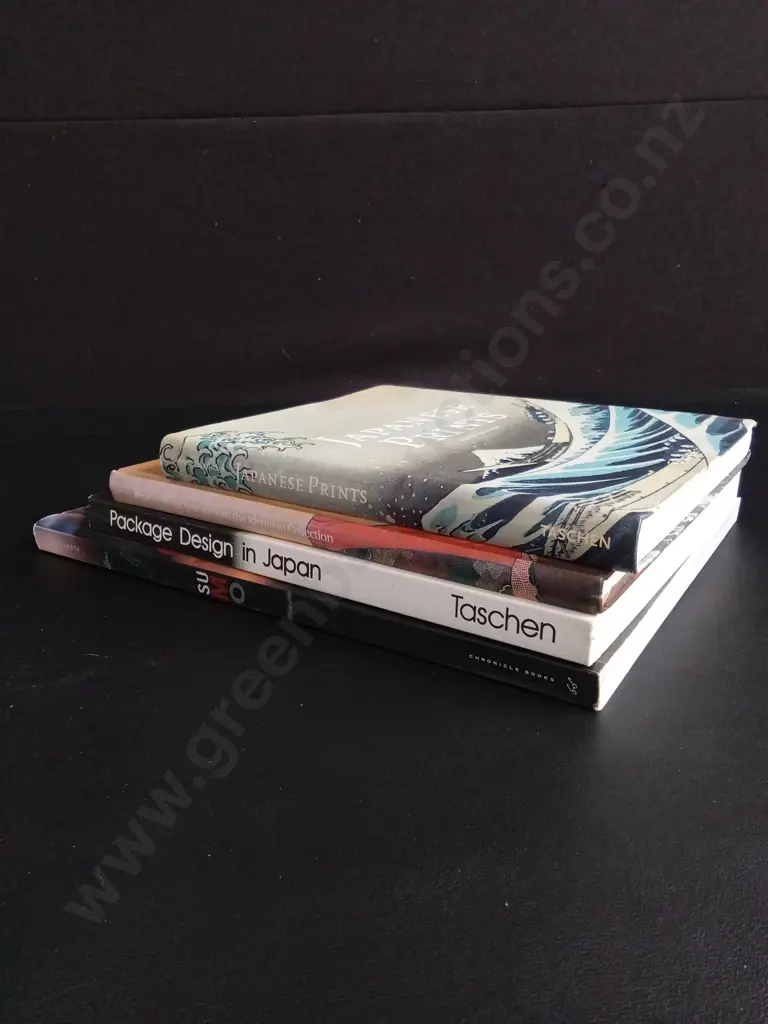 4 JAPANESE ART/PHOTO BOOKS Image 1++