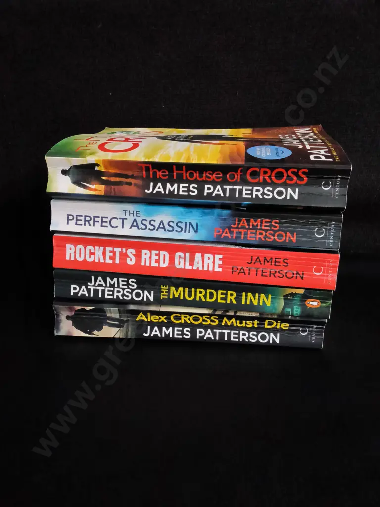 5 JAMES PATTERSON NOVELS Image 1++