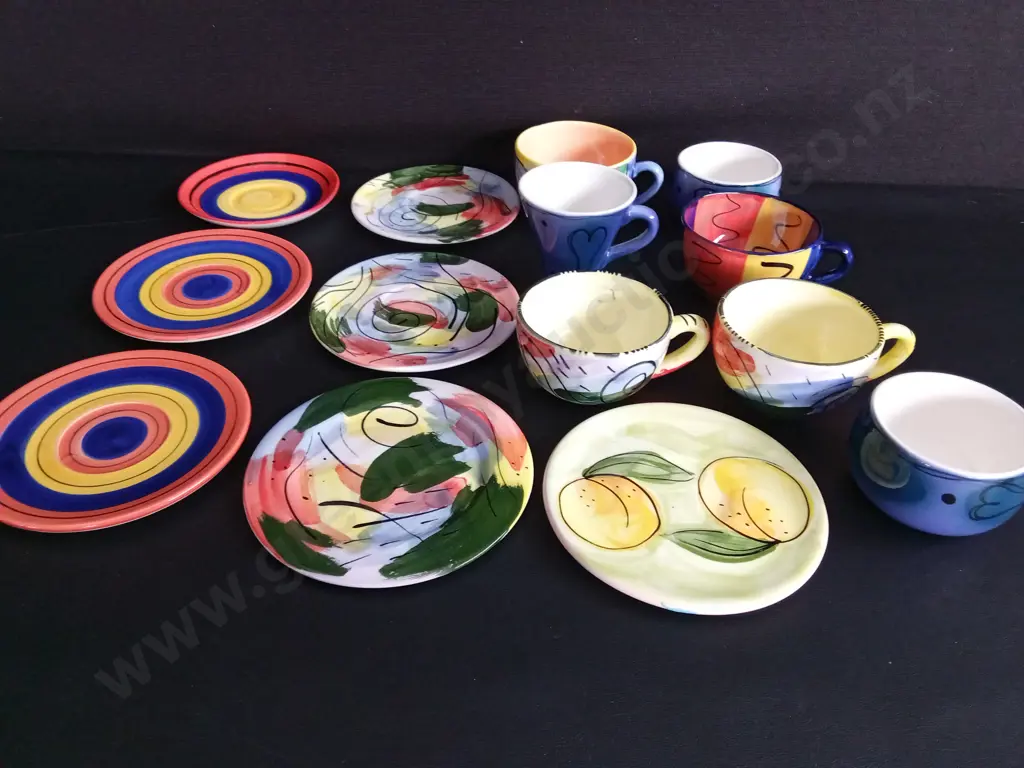 14 PIECES ASSORTED CERAMICS Image 1++