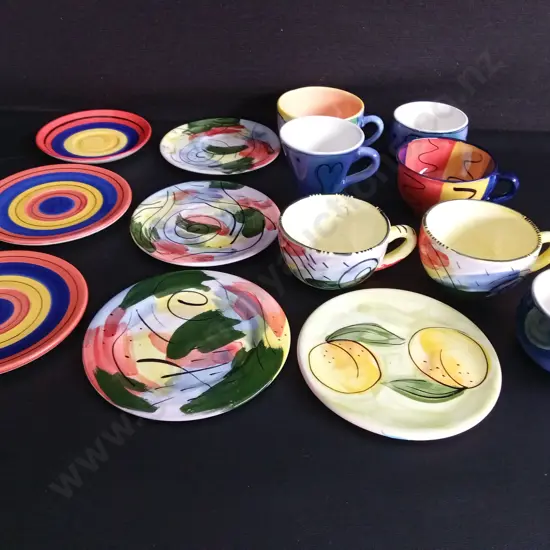 14 PIECES ASSORTED CERAMICS