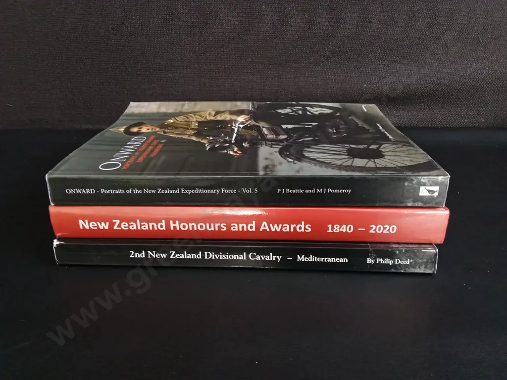 3 BOOKS ON NZ MILITARY AND HISTORY Image 1++