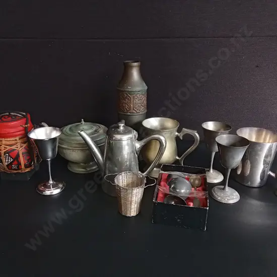 MIX OF VINTAGE METALWARE, GOBLETS, TEAPOTS, 12 PIECES, TALLEST H 25 CM
