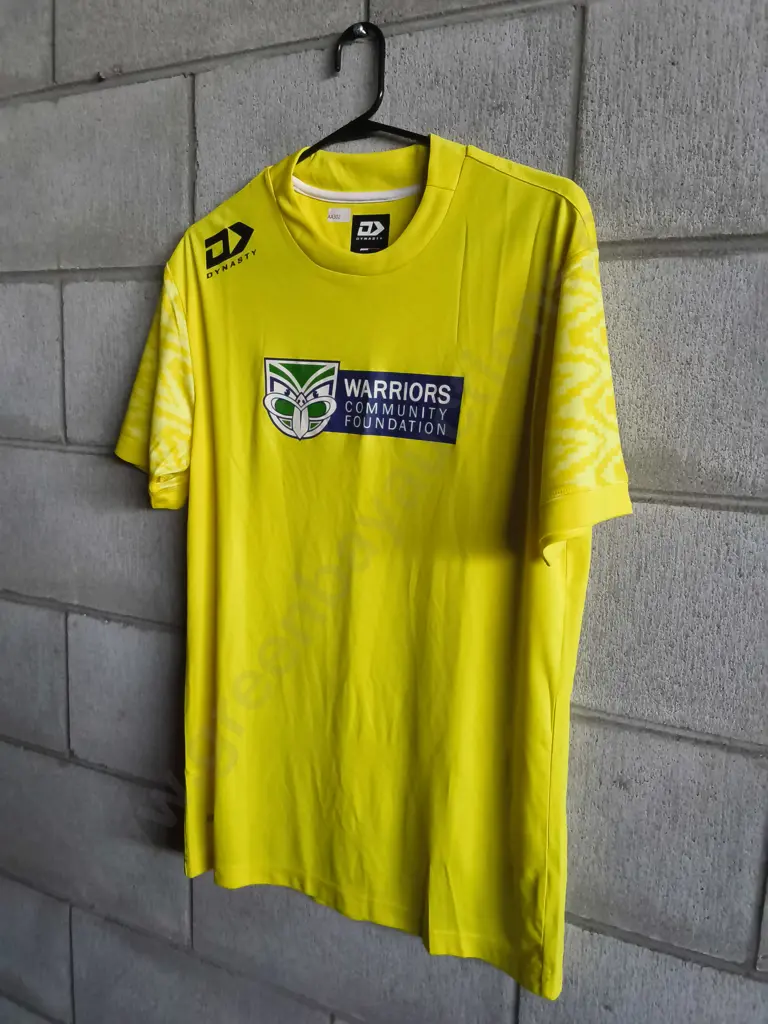 WARRIORS COMMUNITY FOUNDATION TSHIRT SIZE M Image 1++