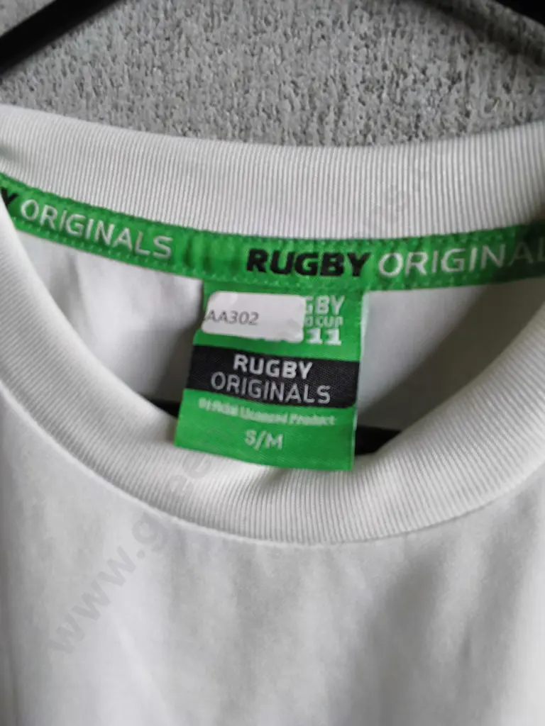 RUGBY WORLD CUP 2011 FIJI TSHIRT SIZE S/M Image 1++