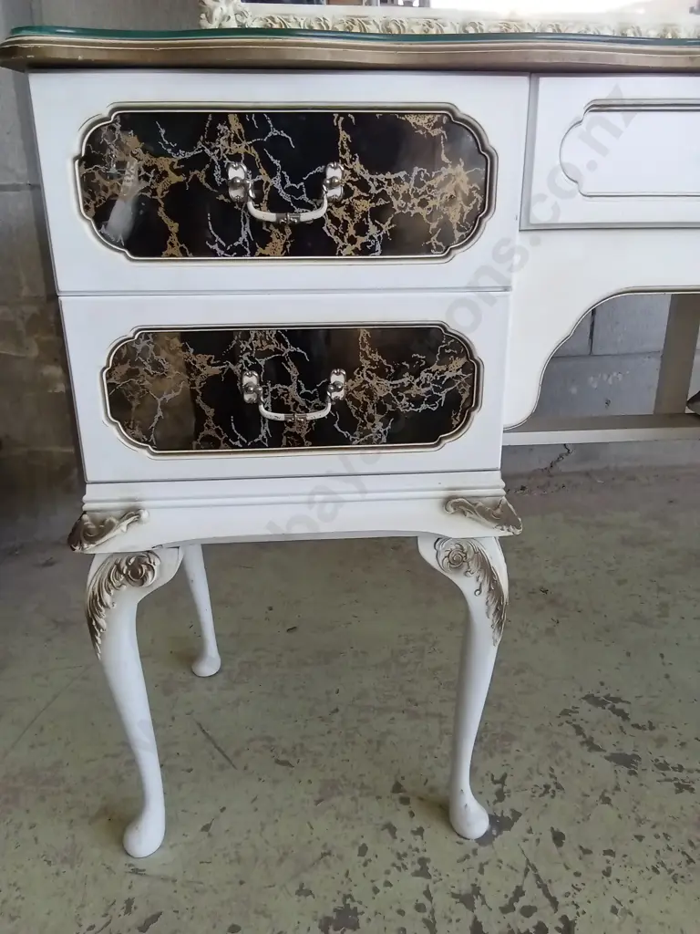 FRENCH STYLE VANITY DRESSER WITH GLASS TOP AND MIRROR Image 1++