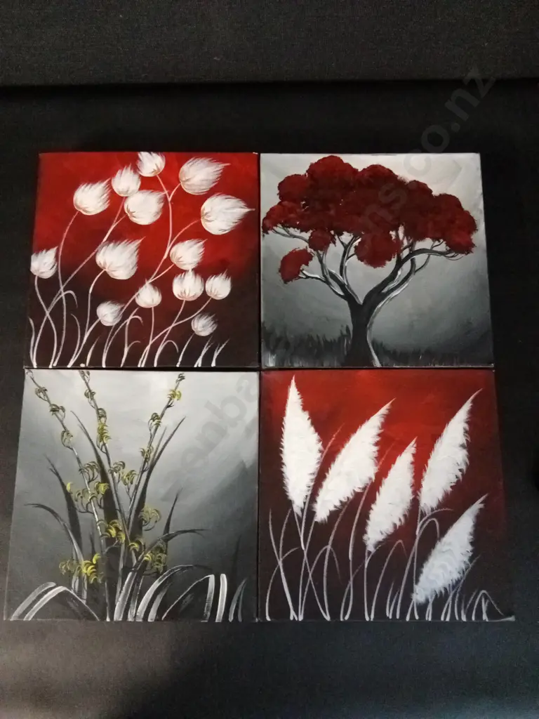 COLLECTION OF SQUARE CANVAS, 26CM X 26CM Image 1++