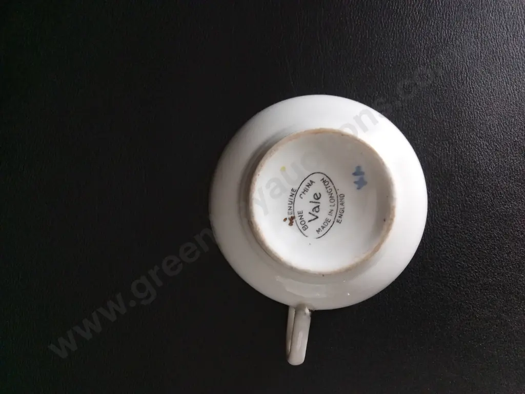 VINTAGE ROYAL VALE BONE CHINA TEA SET, 6 SAUCERS, 5 TEACUP Image 1++