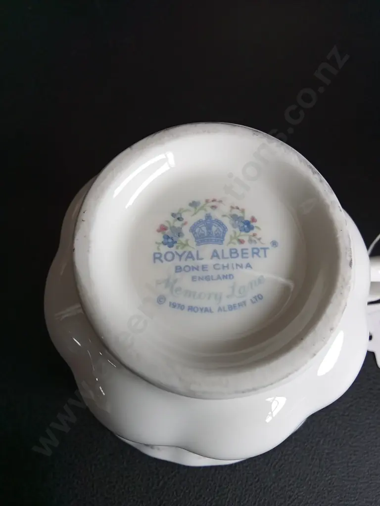 ASSORTED CERAMICS MAINLY TEA SETS Image 1++