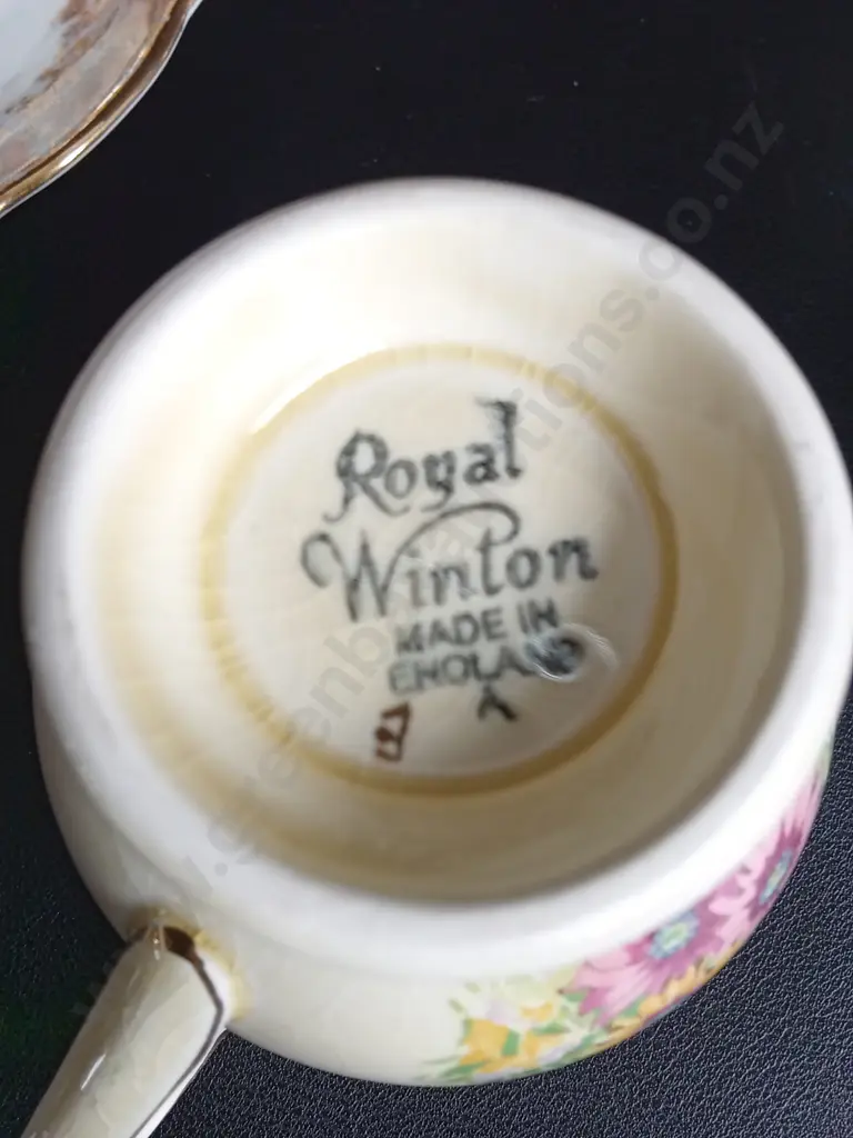ASSORTED CERAMICS MAINLY TEA SETS Image 1++
