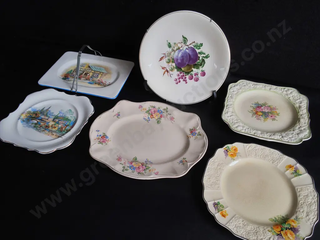 MIX OF VINTAGE PLATES, 6 PIECES, WIDEST W 28 CM Image 1++