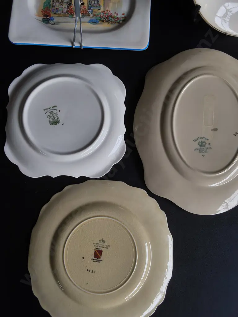MIX OF VINTAGE PLATES, 6 PIECES, WIDEST W 28 CM Image 1++