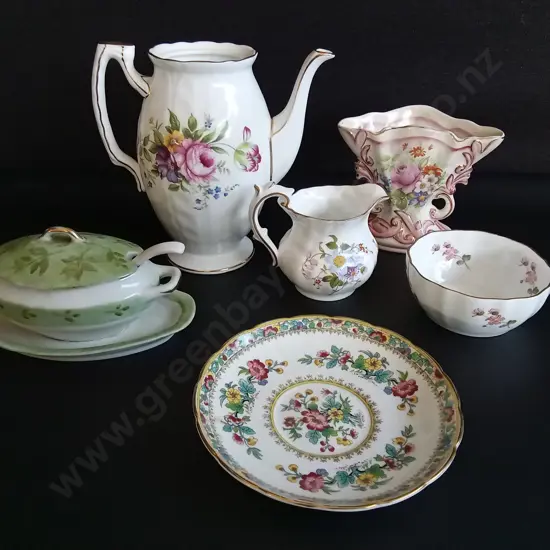 MIX OF 6 VINTAGE FINE BONE CHINA AND PORCELAIN TEAWARE/ DECORATIVE ITEMS, INCLUDING AYNSLEY, WEDGEWOOD, TALLEST H 16 CM