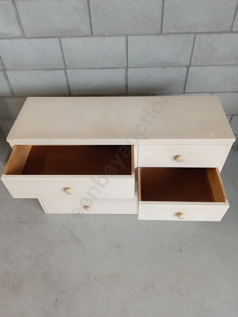 CREAM PAINTED 8 DRAWER DRESSER, L 107CM X W 36CM X H 71CM Image 1++