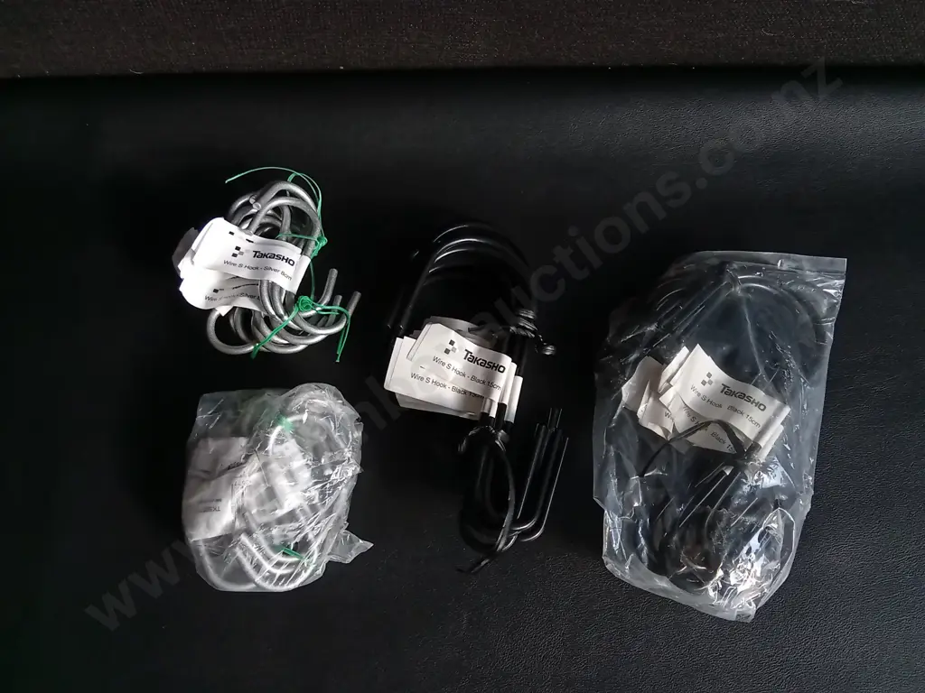 BRAND NEW TAKASHO A WIRE PLANT HOOKS, 20 8 CM HOOKS, 20 15 CM HOOKS Image 1++
