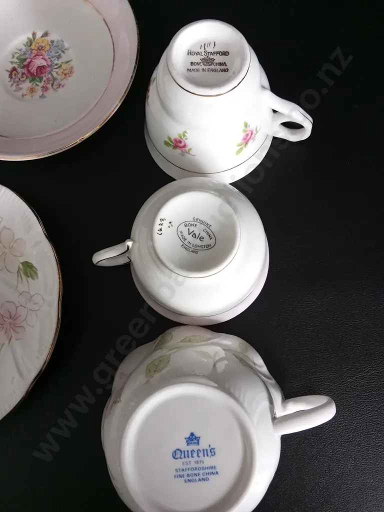 6 CUP AND SAUCER SETS INCLUDING SALISBURY, BELL CHINA, VALE AND ROYAL STRATFORD Image 1++