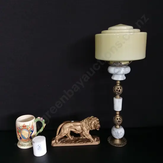 COLLECTION OF VINTAGE DECORATIVE ITEMS, INCLUDING 1937 KING GEORGE VI MUSICAL MUG