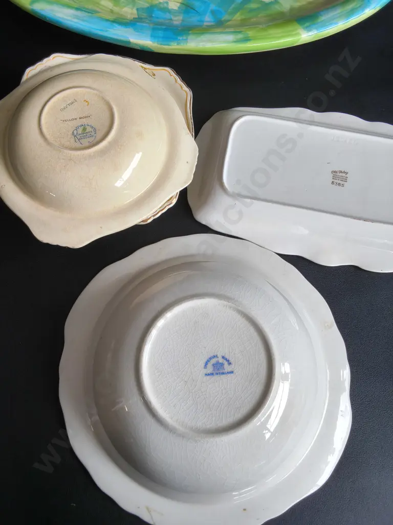MIX OF VINTAGE SERVING DISHES, 5 PIECES, WIDEST W 49 CM Image 1++