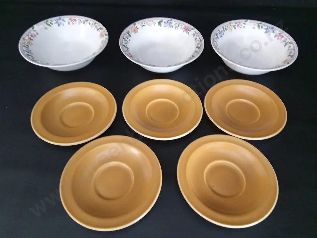 5 GLO-WHITE IRONSTONE ALFRED MEAKIN SAUCERS DIA 14CM AND 3 ALPINE SPRING BOWLS DIA 17CM Image 1++