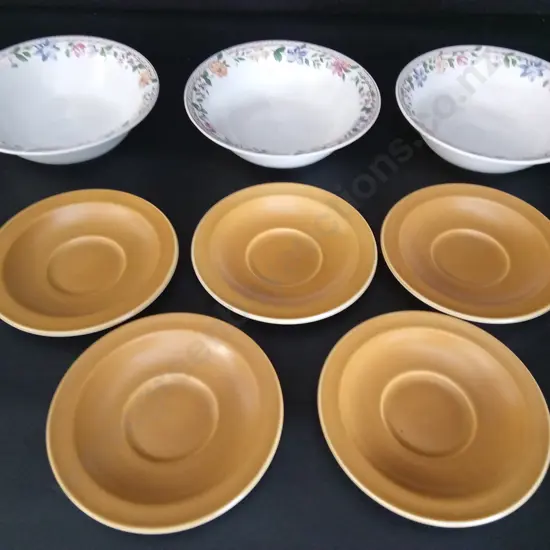 5 GLO-WHITE IRONSTONE ALFRED MEAKIN SAUCERS DIA 14CM AND 3 ALPINE SPRING BOWLS DIA 17CM