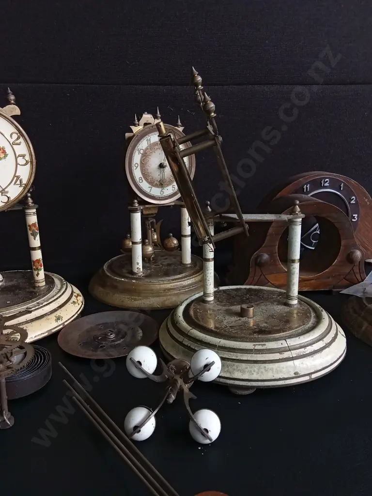 MIX OF VINTAGE GERMAN CLOCK PARTS Image 1++