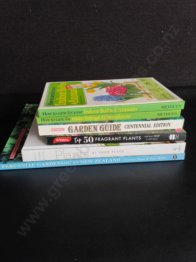 6 BOOKS ON PLANTS/ GARDENING Image 1++