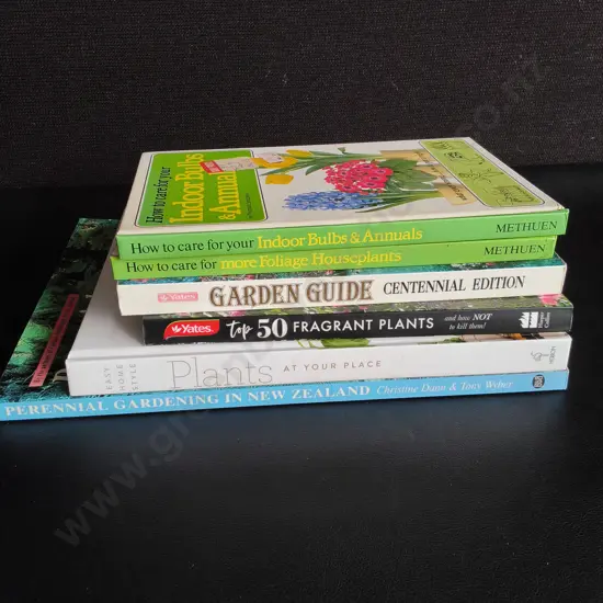 6 BOOKS ON PLANTS/ GARDENING